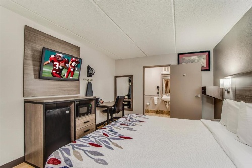 Red Roof Inn Columbia East - Fort Jackson image 31