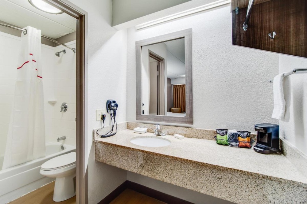 Red Roof Inn Columbia East - Fort Jackson Image 33