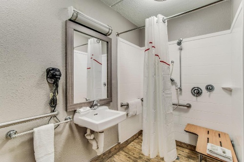 Red Roof Inn Columbia East - Fort Jackson image 35