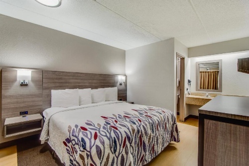 Red Roof Inn Columbia East - Fort Jackson image 5